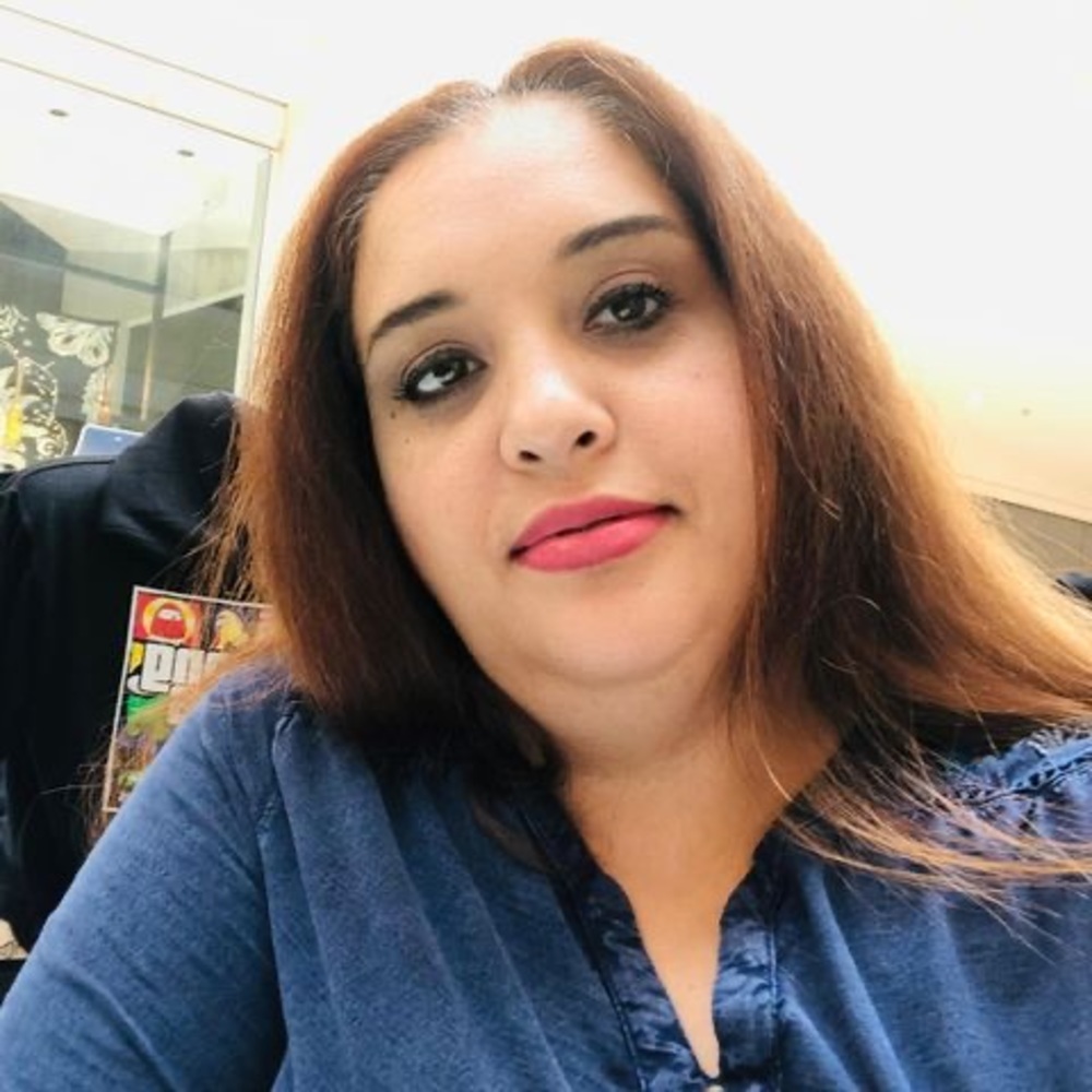 Meet your Posher, Shahira